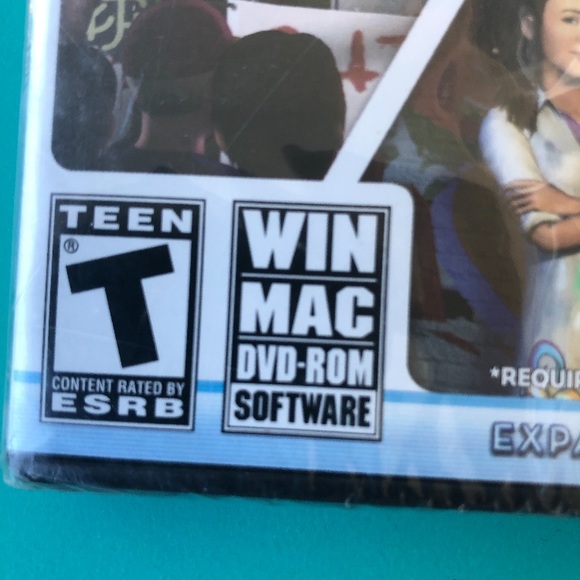 The Sims 3 University Life PC Game NEW IN PACKAGE - Picture 2 of 2